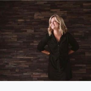 Meet your Posher, Niki waters